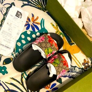 New Authentic Gucci floral slides